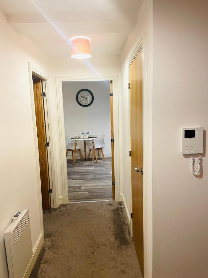 #0509 Two Bedroom Serviced Apartment- Free Parking 더비 외부 사진