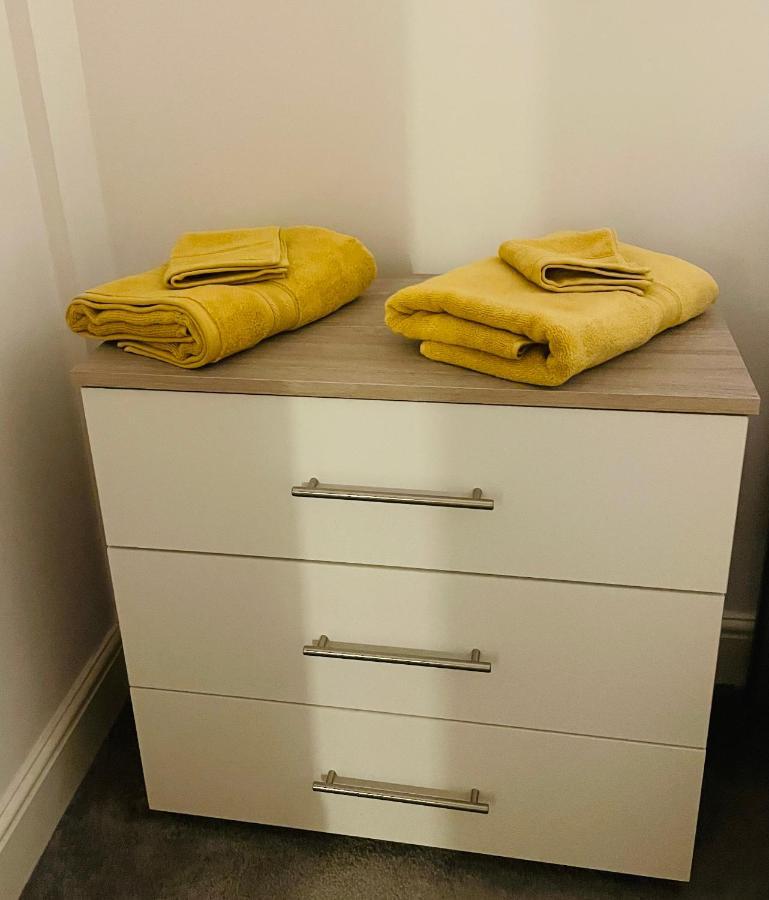 #0509 Two Bedroom Serviced Apartment- Free Parking 더비 외부 사진