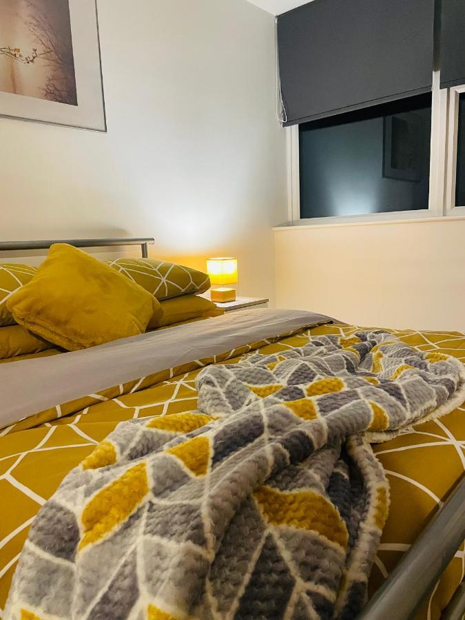 #0509 Two Bedroom Serviced Apartment- Free Parking 더비 외부 사진