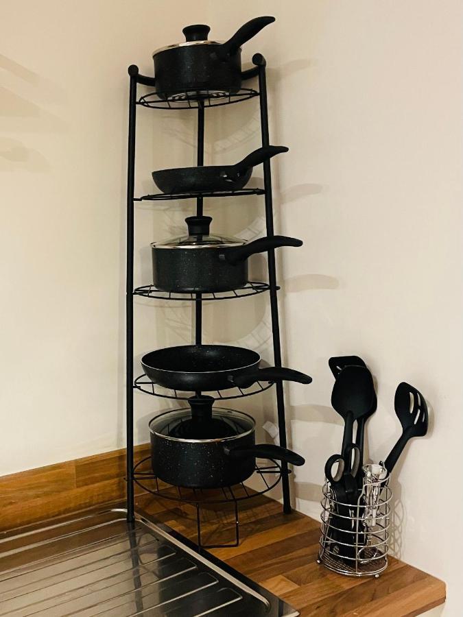 #0509 Two Bedroom Serviced Apartment- Free Parking 더비 외부 사진